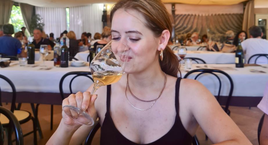 Wijntjes uitproberen